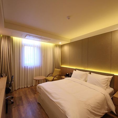 Benikea The H Hotel Hwaseong Экстерьер фото