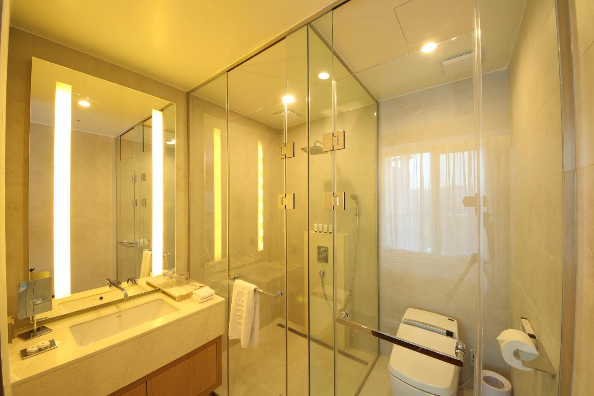 Benikea The H Hotel Hwaseong Номер фото