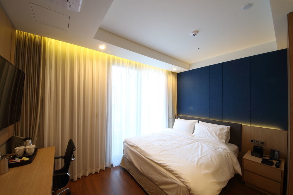 Benikea The H Hotel Hwaseong Экстерьер фото
