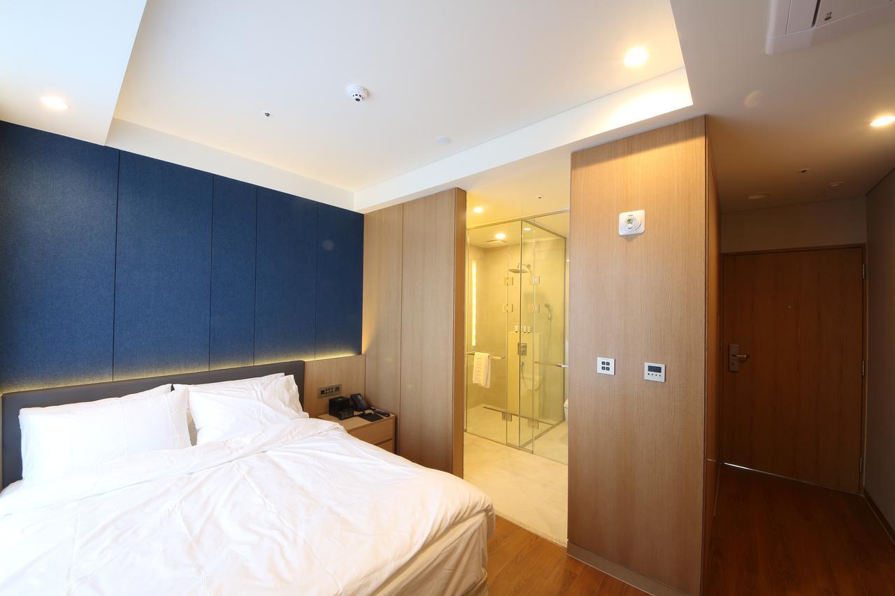 Benikea The H Hotel Hwaseong Экстерьер фото