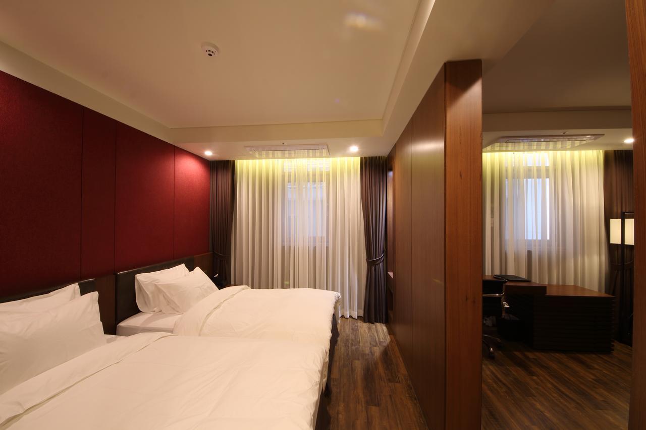 Benikea The H Hotel Hwaseong Экстерьер фото
