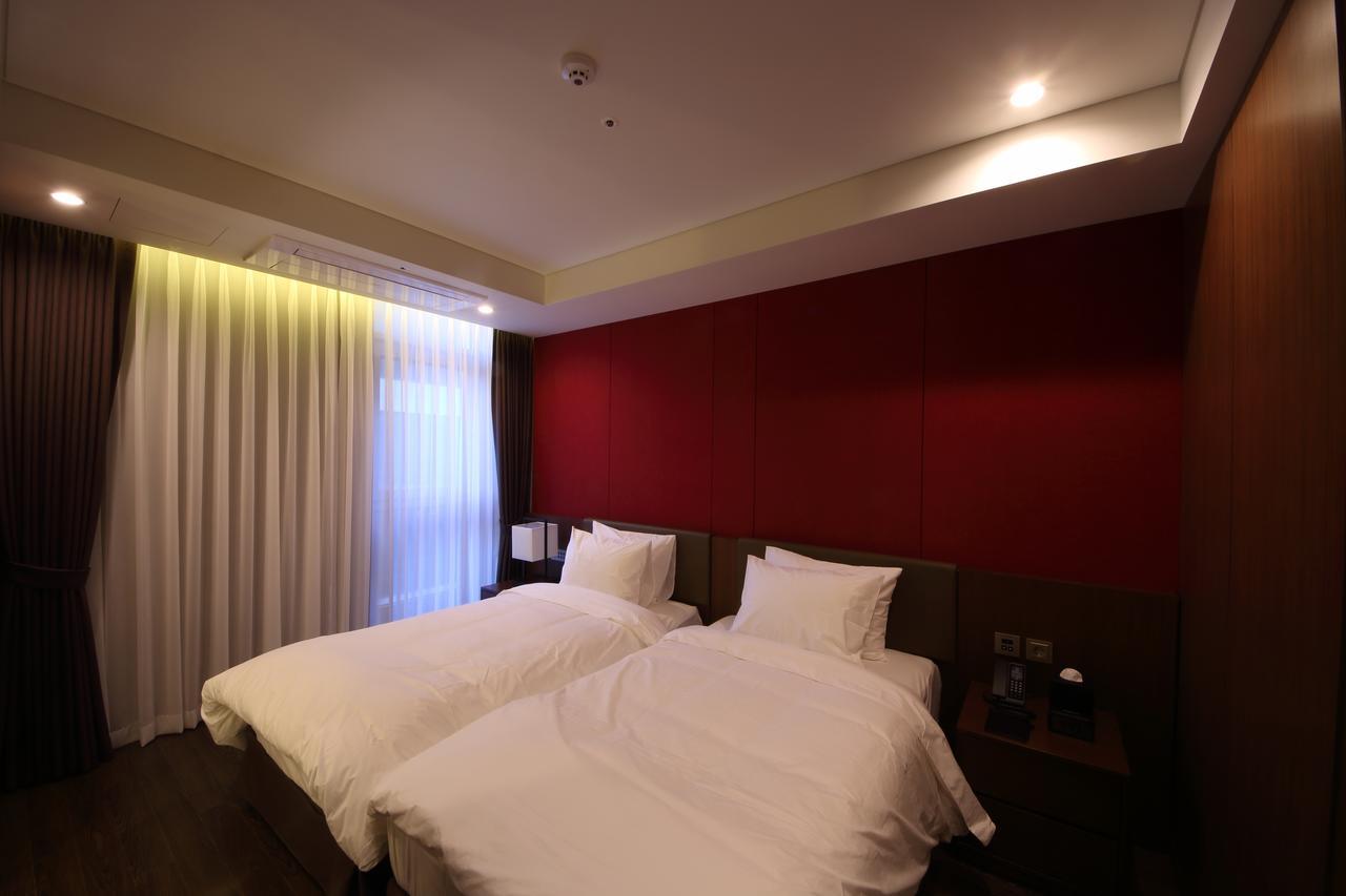 Benikea The H Hotel Hwaseong Номер фото