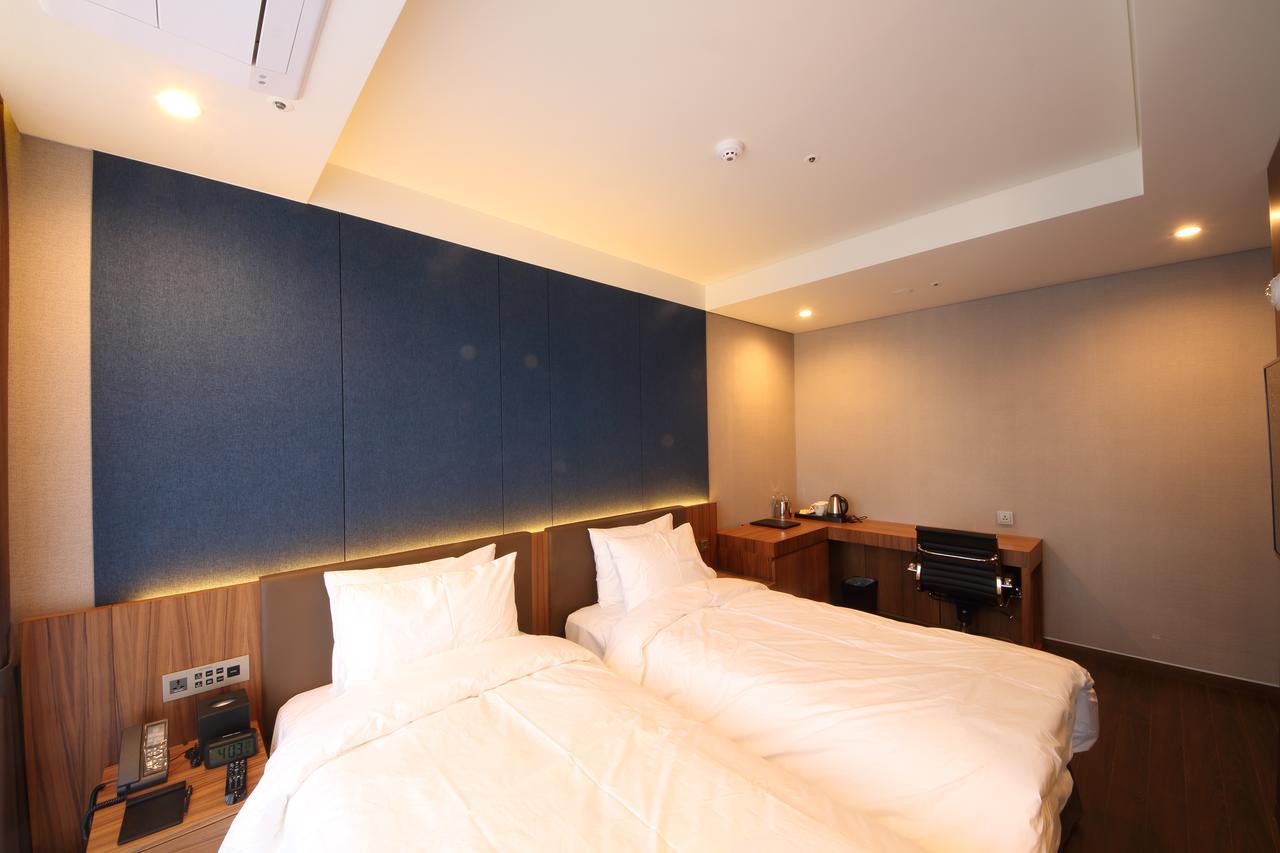 Benikea The H Hotel Hwaseong Экстерьер фото